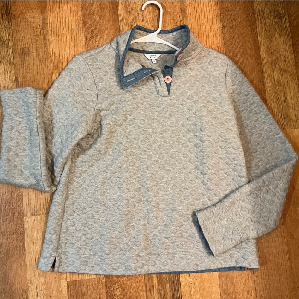 Crown & Ivy Quilted Gray Sweatshirt with Button Collar